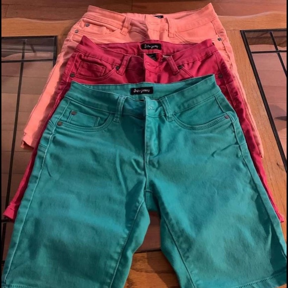 SOLD Suko Bermuda Length Capris Bundle - Picture 2 of 2